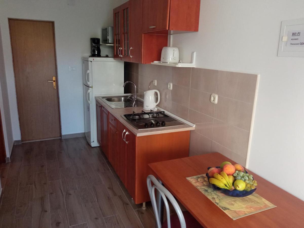Nives Apartmani ปาโกชตาเน ภายนอก รูปภาพ