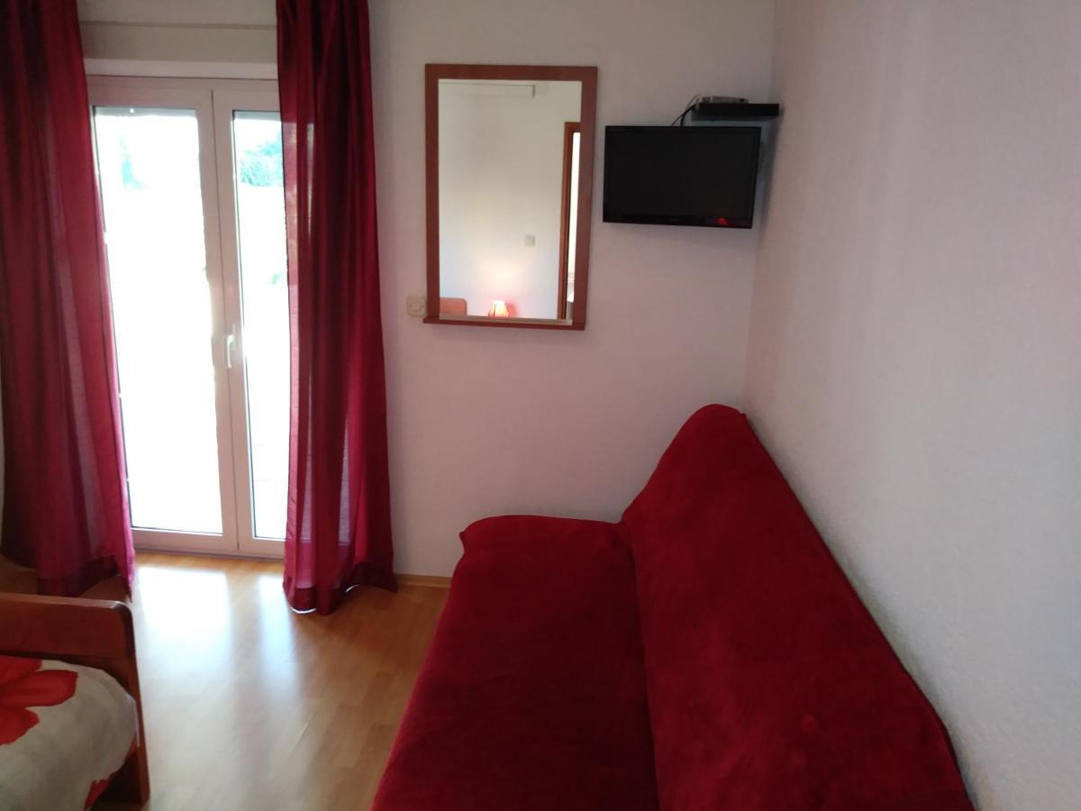 Nives Apartmani ปาโกชตาเน ภายนอก รูปภาพ