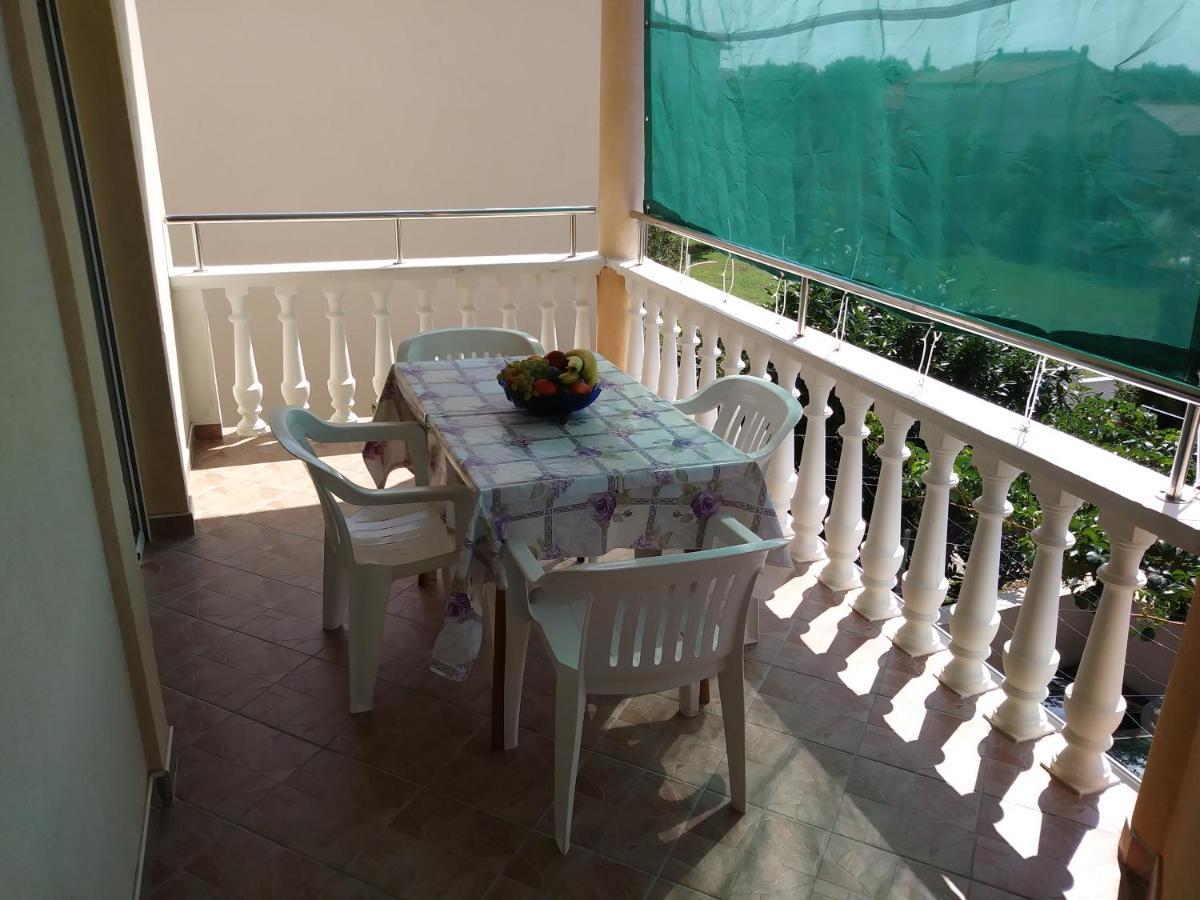 Nives Apartmani ปาโกชตาเน ภายนอก รูปภาพ