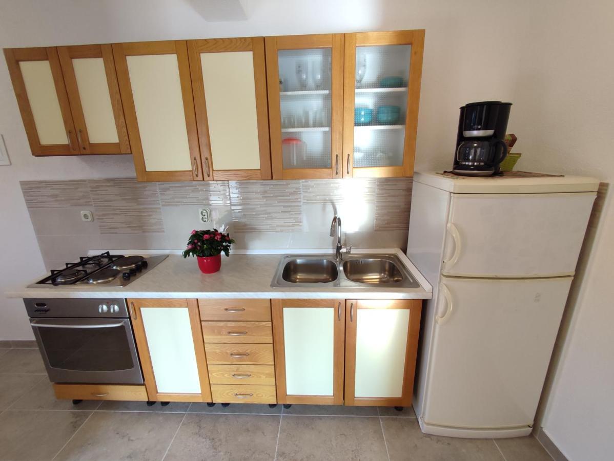 Nives Apartmani ปาโกชตาเน ภายนอก รูปภาพ